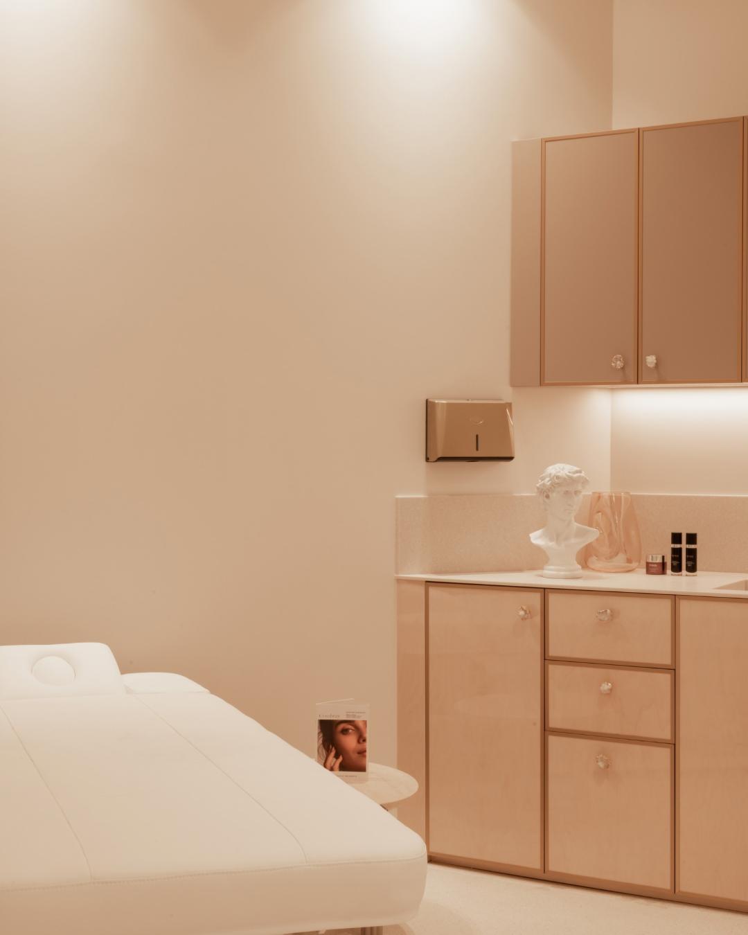 Combray, treatment room